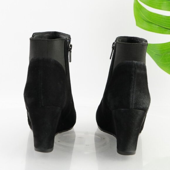 Clarks Womens Rosepoint Bell Boot Size 9.5 Black Suede Chelsea Bootie Wedge Heel - Picture 4 of 11